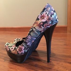 Shoes - Floral High Heeled Pumps Shoes - Floral High Heeled Pumps